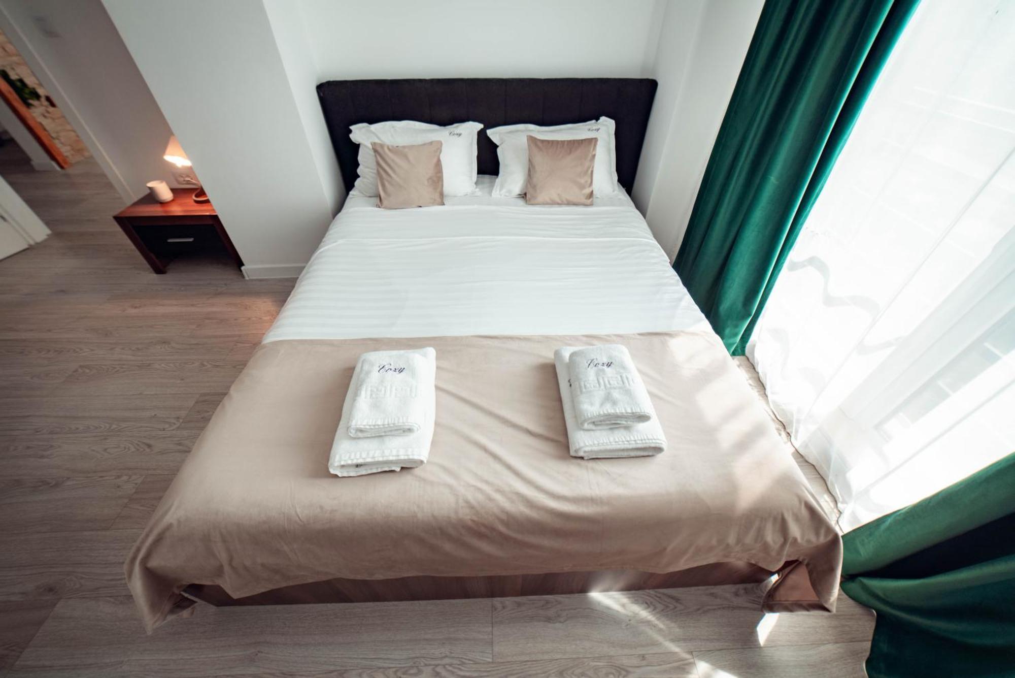 Palace Of Culture & Palas Mall Collection Suites & Studios Iasi Luaran gambar