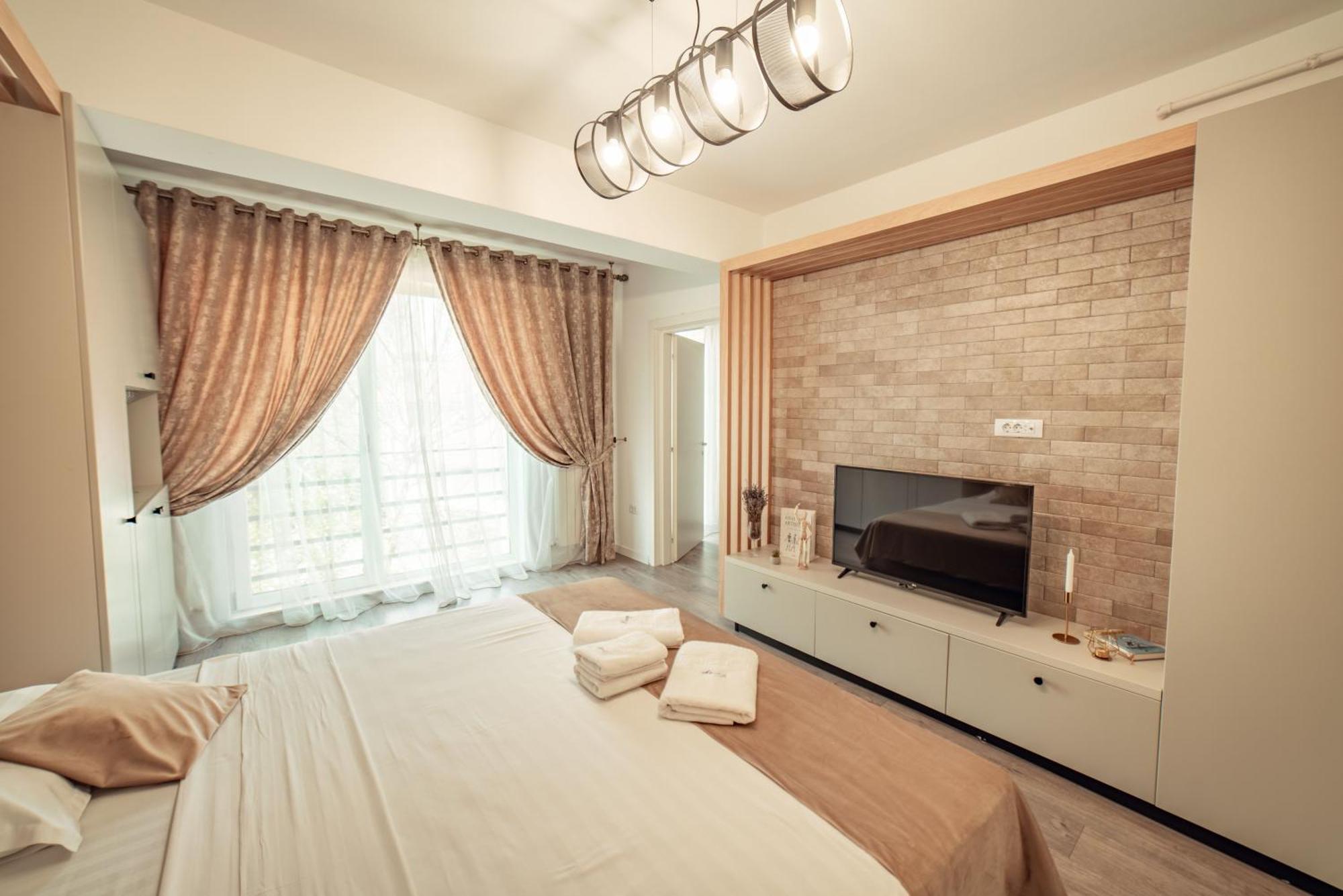 Palace Of Culture & Palas Mall Collection Suites & Studios Iasi Luaran gambar